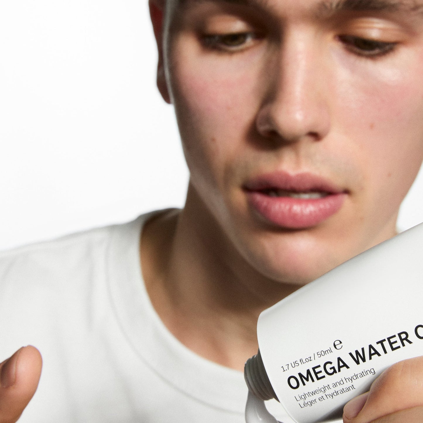 supersize-omega-water-cream-100ml-e2 Omega100_Model_2000x2000_62065fcd-8c1b-4831-aefc-6f05325600fd.jpg