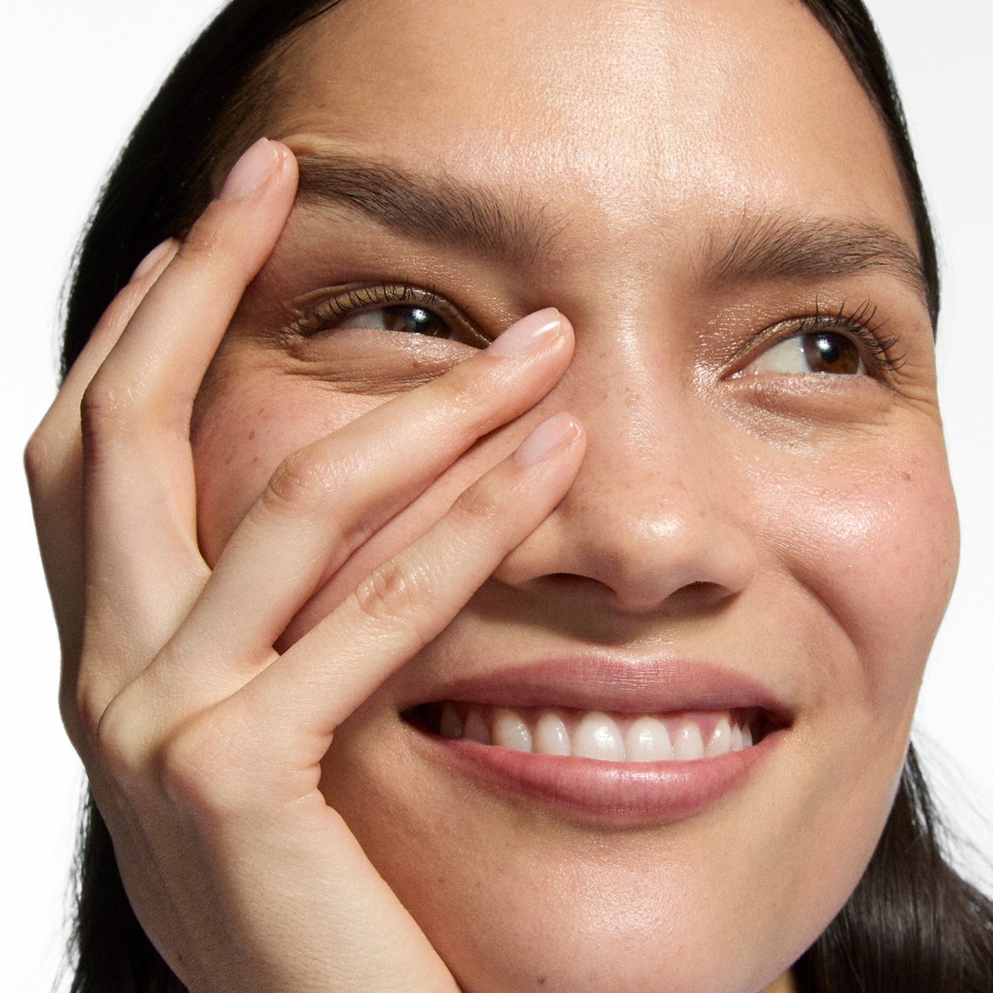 hydro-surge-dewy-face-mist-d9 Omega50_Model_2000x2000-1_3445dd8f-e76c-42a0-b3ad-1d9a4cba4df0.jpg