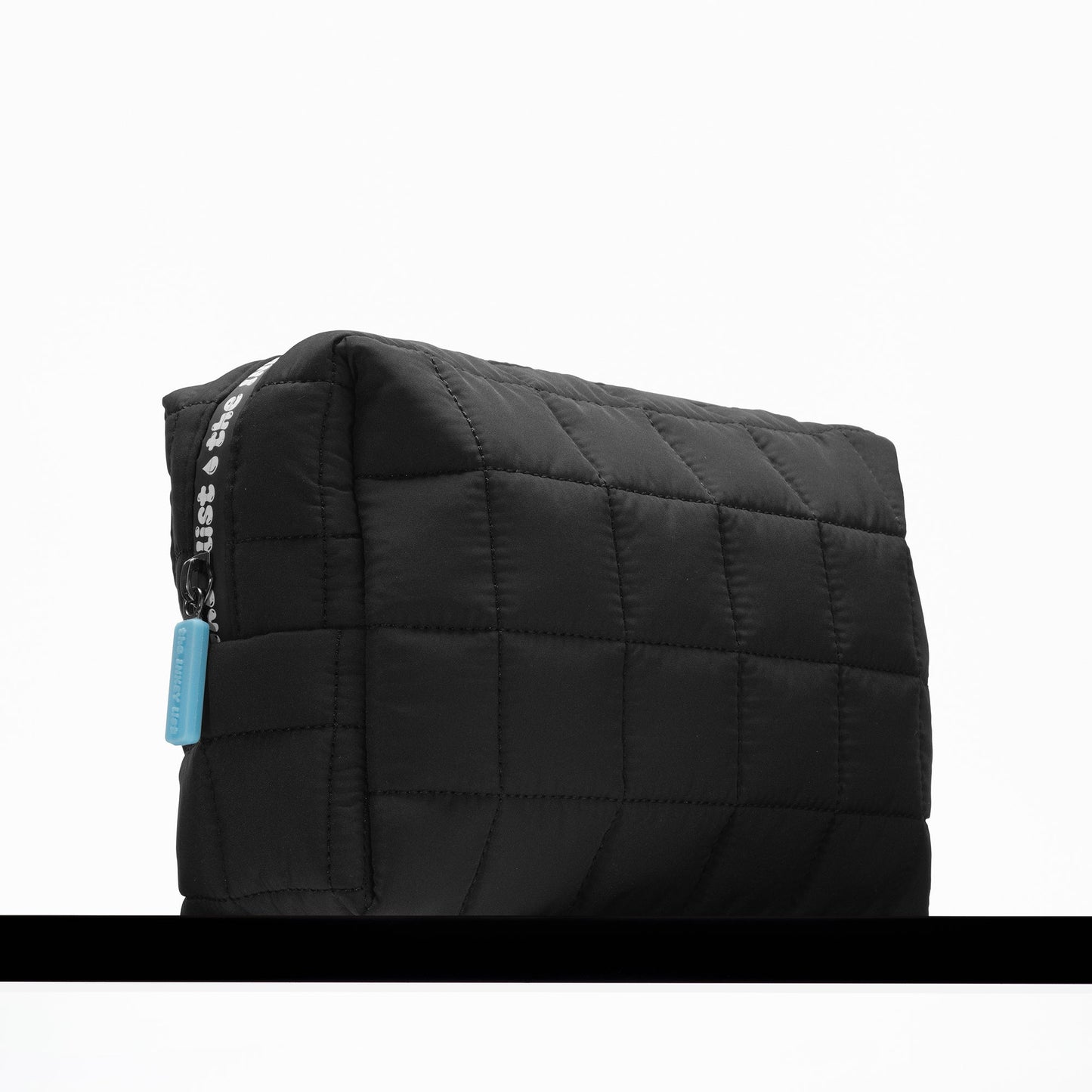 the-inkey-list-washbag-j4 washbag-hydration-05.jpg